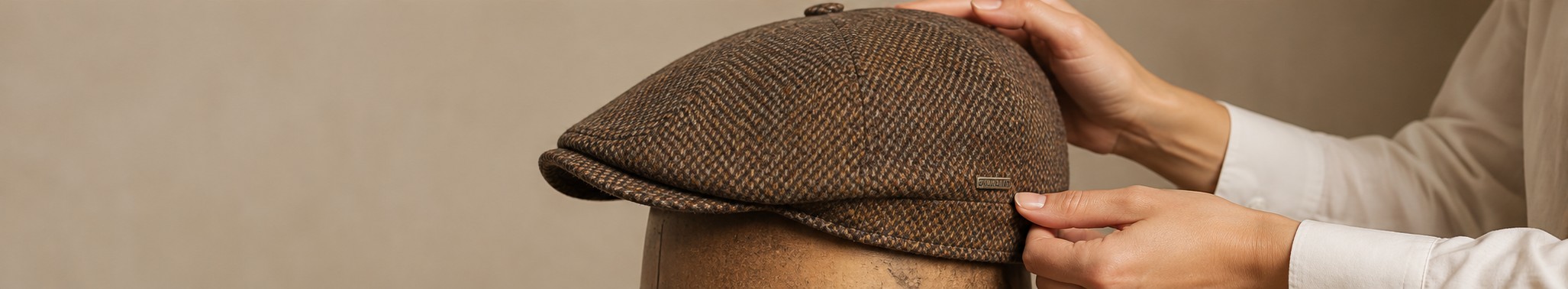 Bruine Hatland pet van tweed met klassieke pasvorm
