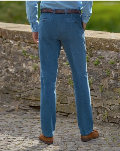 Wellington of Bilmore Mr. Bradley Genuacord light blue