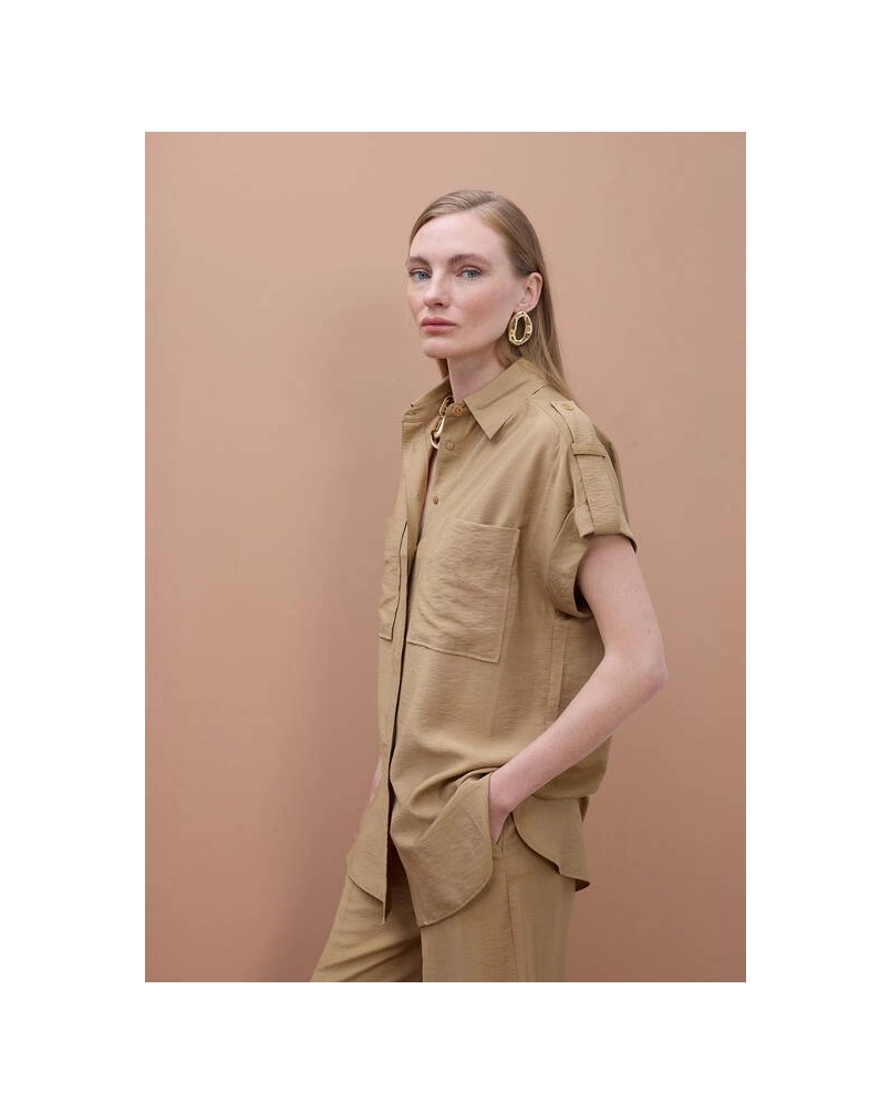 Lola Casademunt Sleeveless shirt with pockets camel