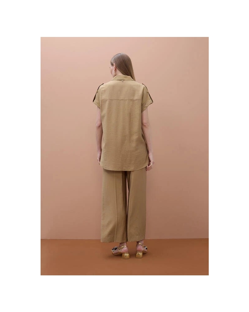 Lola Casademunt Sleeveless shirt with pockets camel