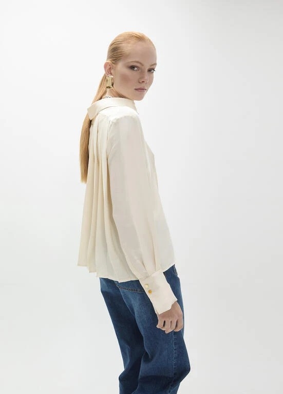Lola Casademunt Shirt with pleated back ecru