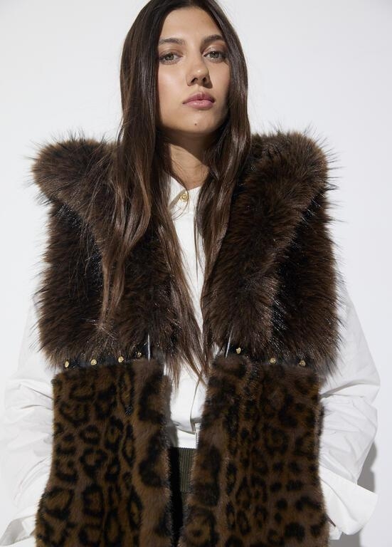 Lola Casademunt Faux fur midi vest with animal print marron/multicolor