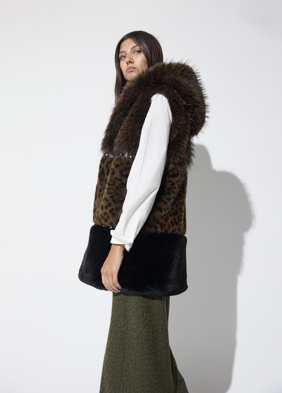 Lola Casademunt Faux fur midi vest with animal print marron/multicolor