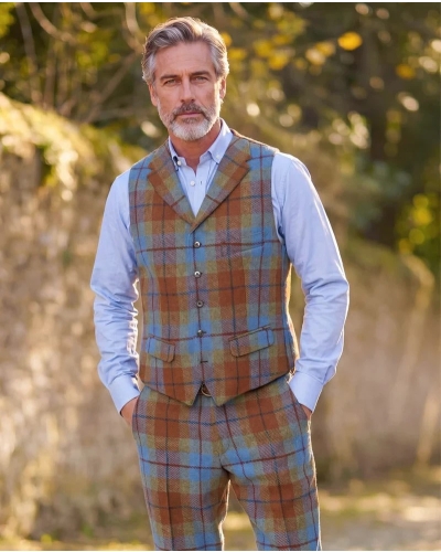 Wellington of Bilmore Wales gold tartan