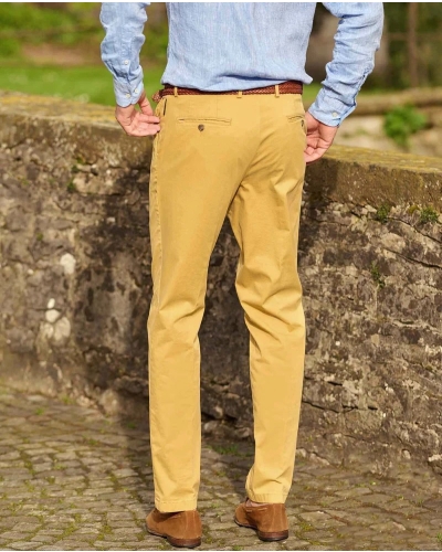 Wellington of Bilmore Mr. Jones fine men's chino yellow
