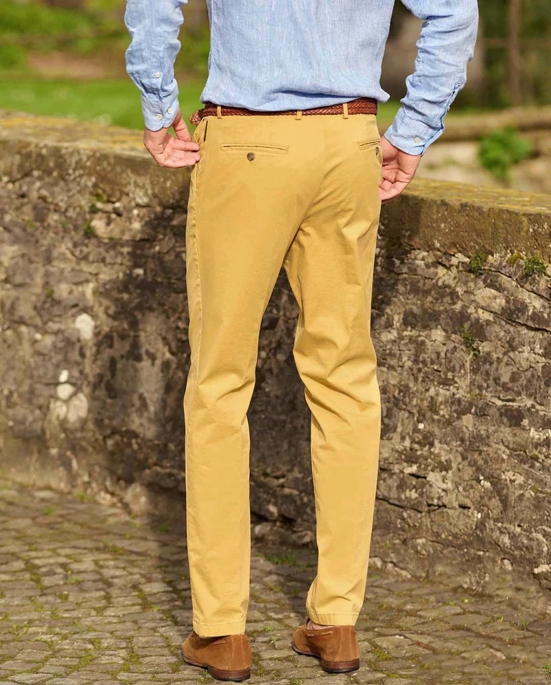 Wellington of Bilmore Mr. Jones fine men's chino yellow