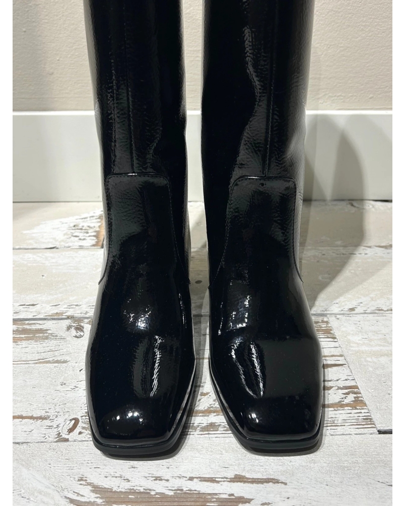 Lola Casademunt patent boots black
