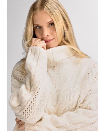 Urban Pioneers Rachel sweater cream
