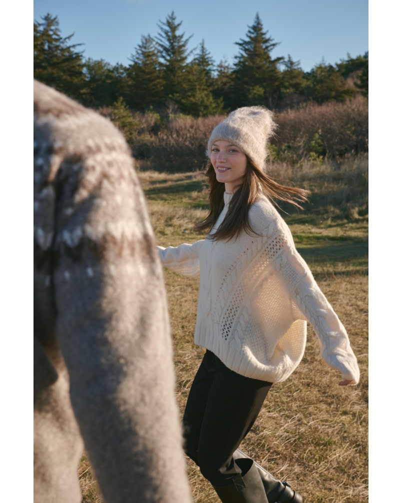 Urban Pioneers Rachel sweater cream