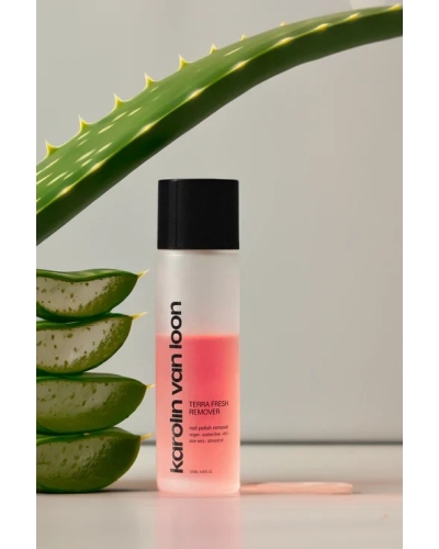 Karolin van Loon nail polish remover