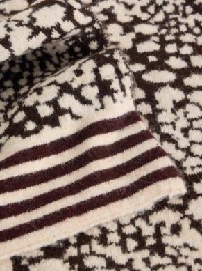 WHITE STUFF White Stuff Jacquard animal pattern scarf
