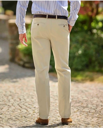 Wellington of Bilmore Mr. Jones fine men's chino sand