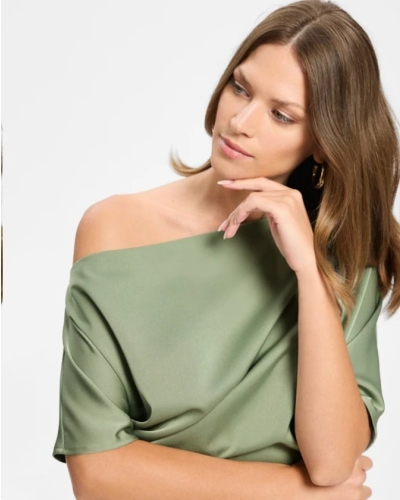 Swing Satin off-shoulder top pistachio green