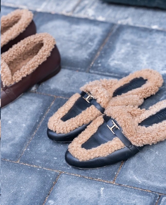 Toral Daphne black/sand