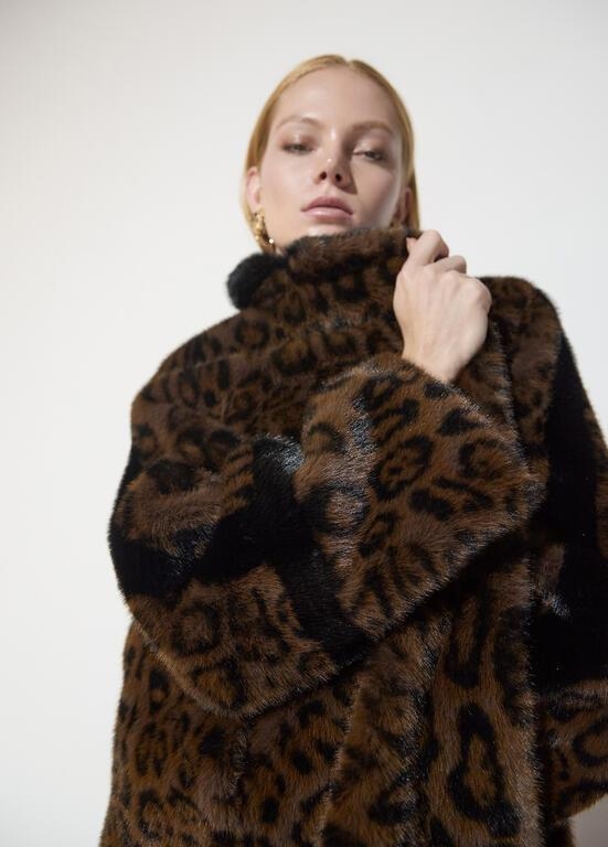 Lola Casademunt Long leopard print faux fur coat marron-black