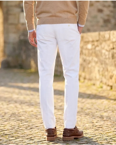 Wellington of Bilmore Mr. Jones fine men's chino white