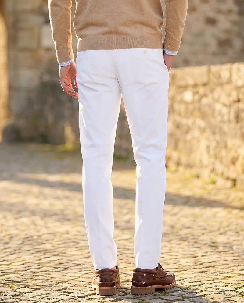 Wellington of Bilmore Mr. Jones fine men's chino white