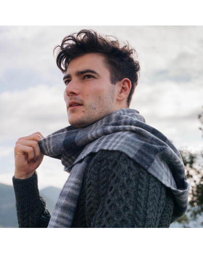 JOHN HANLY John Hanly Irish wool scarf