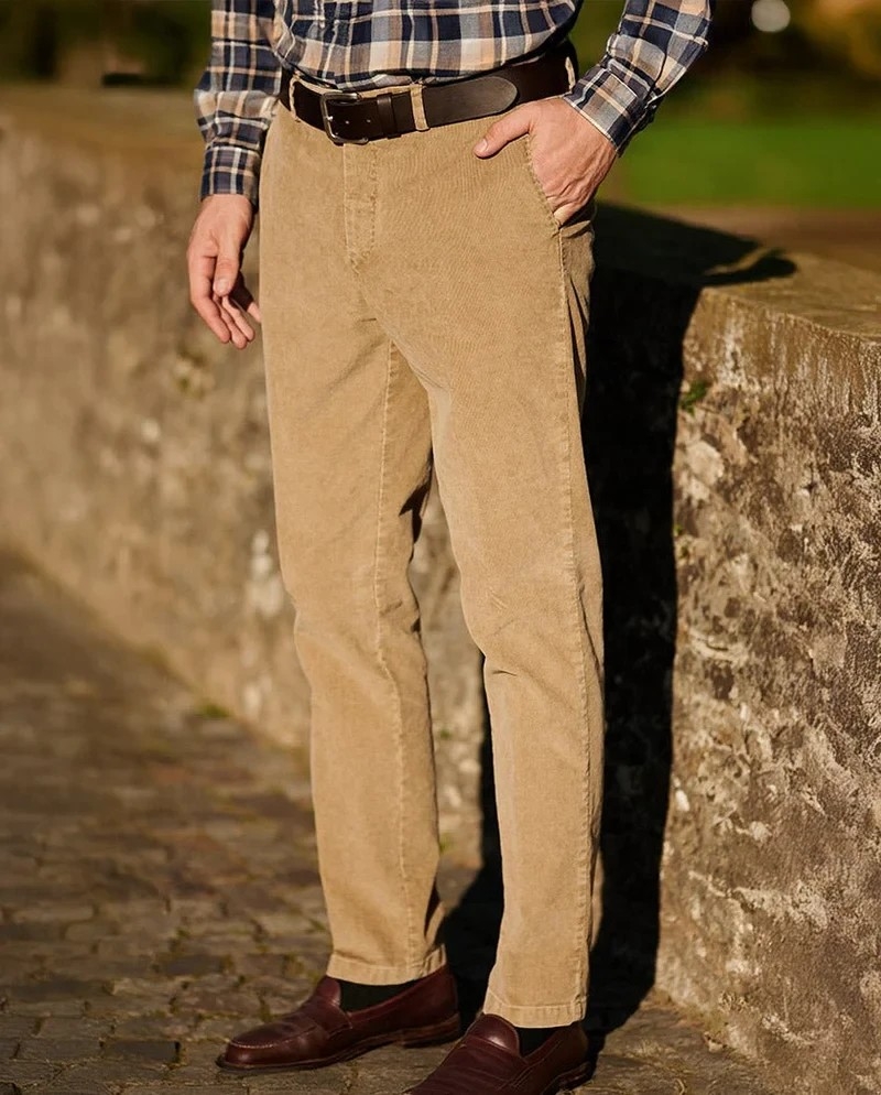 Wellington of Bilmore Mr. Bradley Genuacord beige