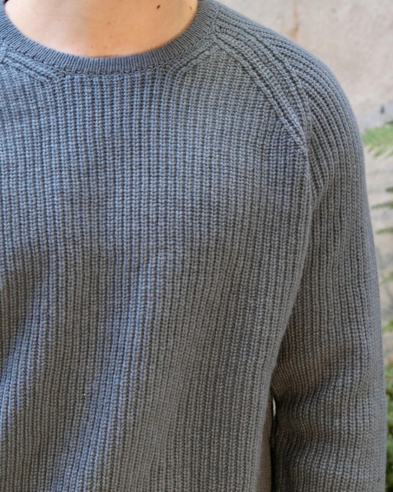 Fisherman Ribbed Lambswool Crew Neck Sweater stormy sea